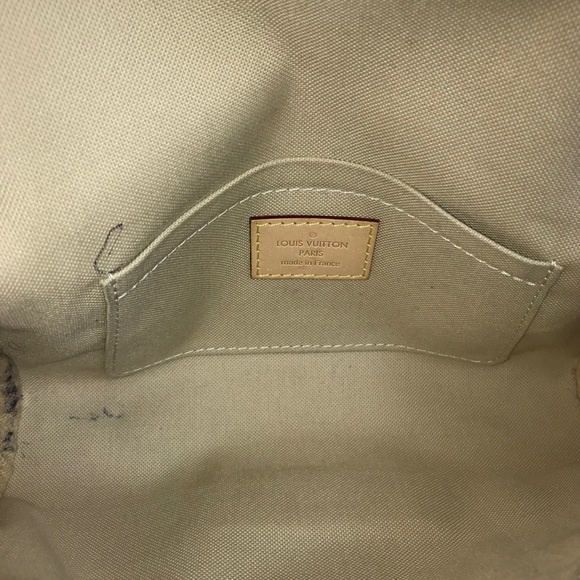 🦄FAVORITE🦄 crossbody Louis Vuitton azur - Picture 10 of 16